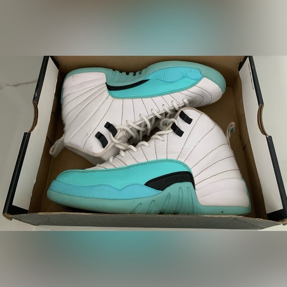 Aqua Air Jordan 12 Retro (Women’s Size 8/Kid’s 6) - Picture 3 of 6
